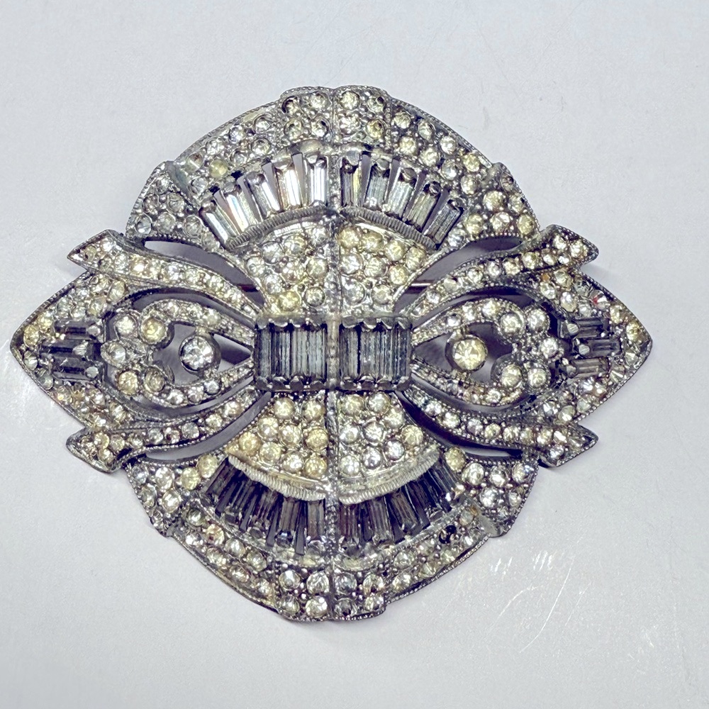 Vintage Art Deco Rhinestone Brooch